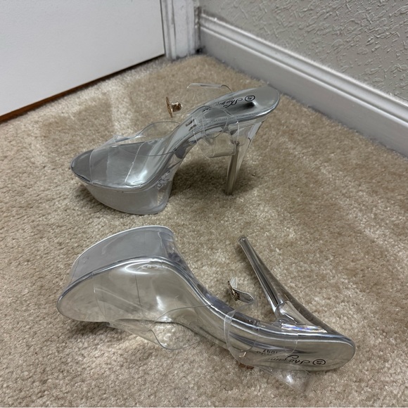 Clear Platform Heels - New - Picture 3 of 4
